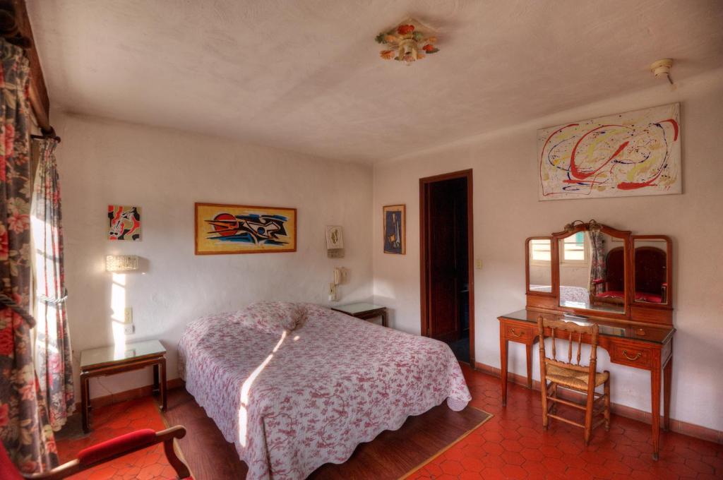 Hôtel Les Arcades Biot Habitación foto